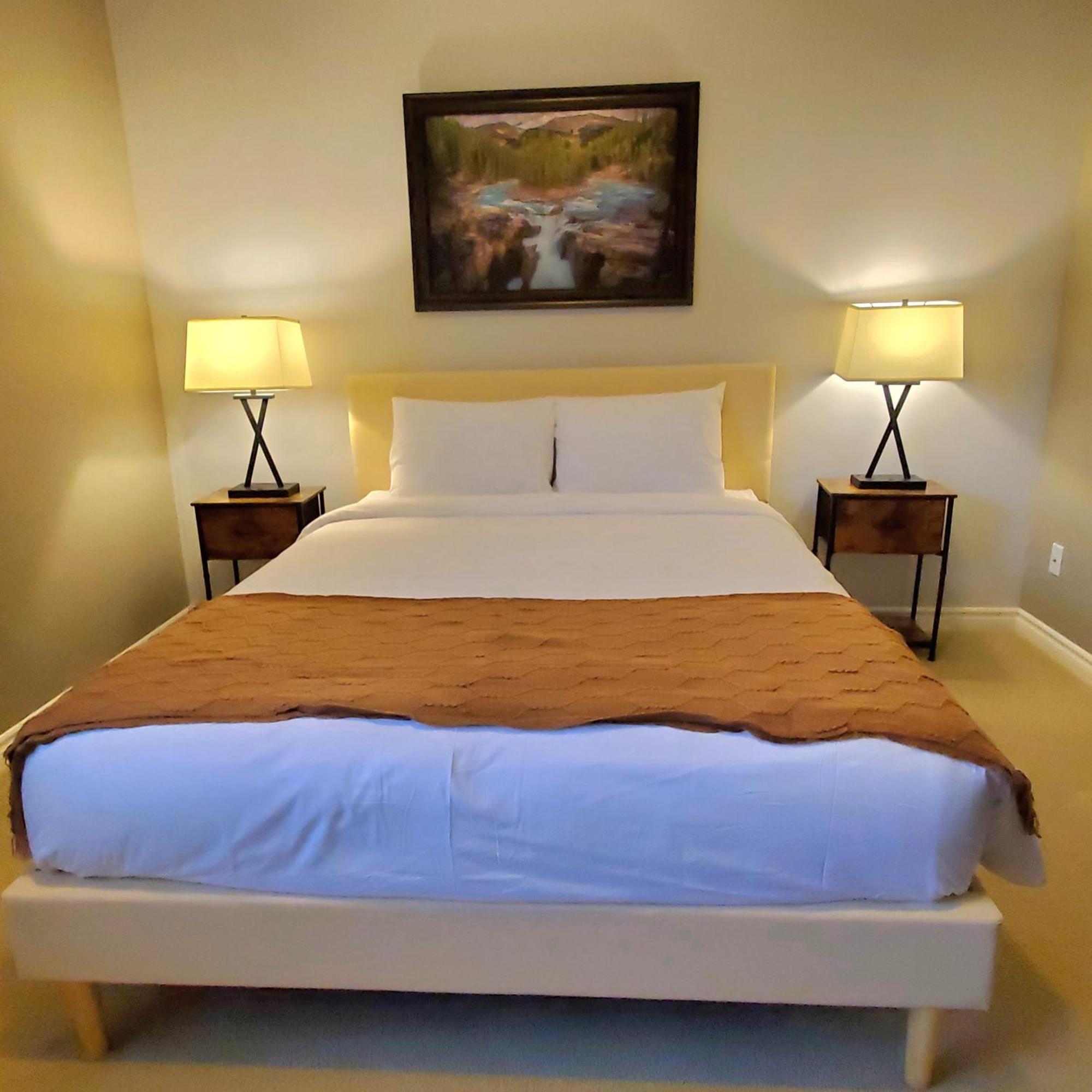 Private 2 Bedrooms Suite Near Hwy 1, Cultus Lake, Heritage Park, Fishing, Coliseum Chilliwack Eksteriør billede